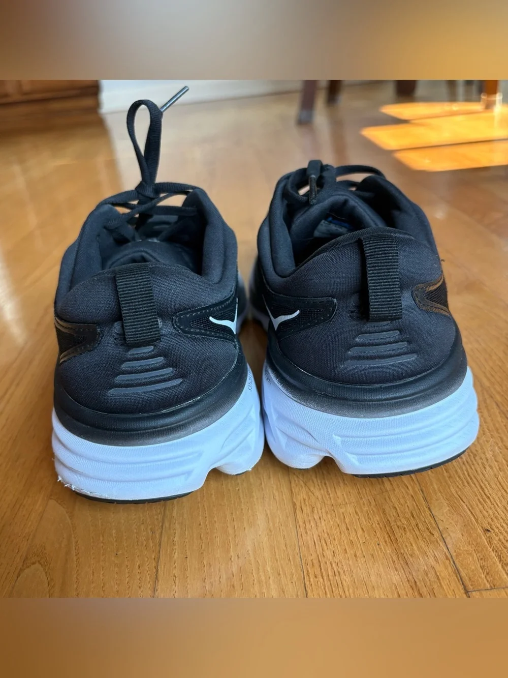 Size 8.5D Hoka One One Bondi 8 Mens Sneakers Black And White Running Shoes